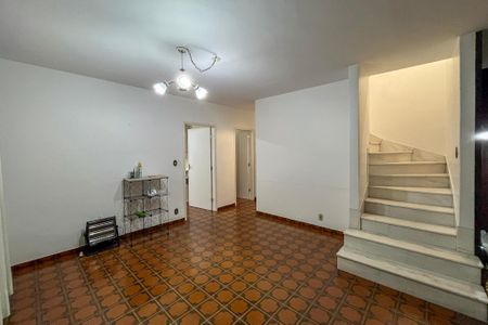 Casa para alugar com 146m², 4 quartos e 2 vagas Casa para alugar com 146m², 4 quartos e 2 vagasSala de Jantar