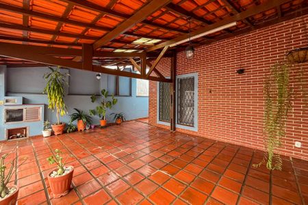 Casa para alugar com 146m², 4 quartos e 2 vagas Casa para alugar com 146m², 4 quartos e 2 vagasGaragem