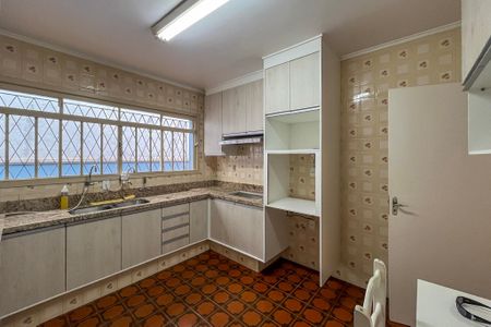 Casa para alugar com 146m², 4 quartos e 2 vagas Casa para alugar com 146m², 4 quartos e 2 vagasCozinha
