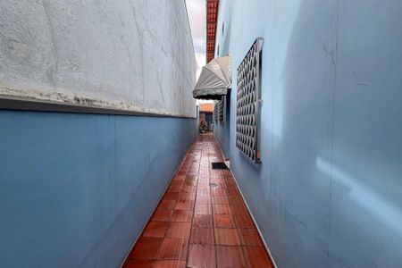 Casa para alugar com 146m², 4 quartos e 2 vagas Casa para alugar com 146m², 4 quartos e 2 vagasCorredor externo