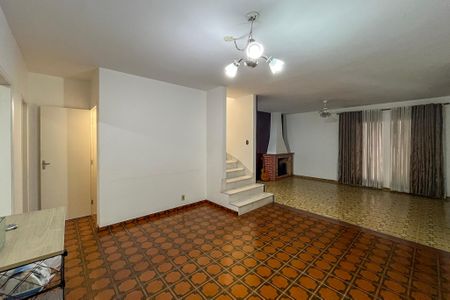 Casa para alugar com 4 quartos, 146m² em São João Climaco, São Paulo