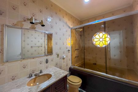 Casa para alugar com 146m², 4 quartos e 2 vagas Casa para alugar com 146m², 4 quartos e 2 vagasBanheiro