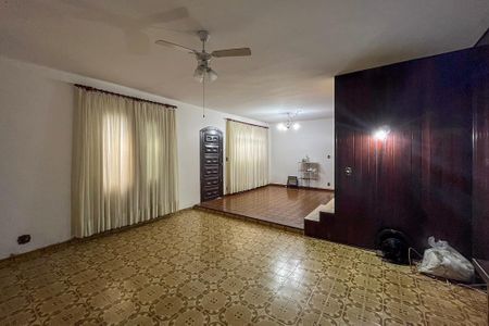 Casa para alugar com 146m², 4 quartos e 2 vagas Casa para alugar com 146m², 4 quartos e 2 vagasSala