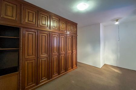 Casa para alugar com 146m², 4 quartos e 2 vagas Casa para alugar com 146m², 4 quartos e 2 vagasSuite