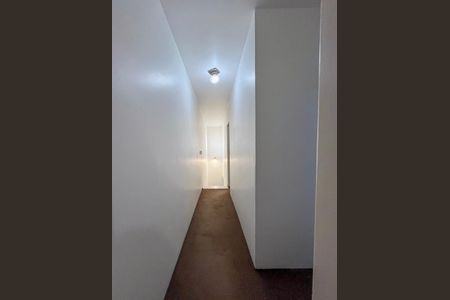 Casa para alugar com 146m², 4 quartos e 2 vagas Casa para alugar com 146m², 4 quartos e 2 vagasCorredor