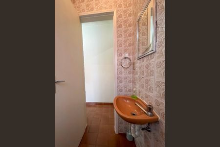 Casa para alugar com 146m², 4 quartos e 2 vagas Casa para alugar com 146m², 4 quartos e 2 vagasBanheiro de serviço