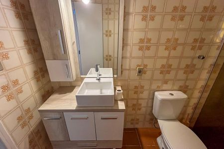 Casa para alugar com 146m², 4 quartos e 2 vagas Casa para alugar com 146m², 4 quartos e 2 vagasBanheiro da Suíte