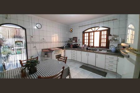 Cozinha de casa para alugar com 4 quartos, 140m² em Santo Antônio, Osasco