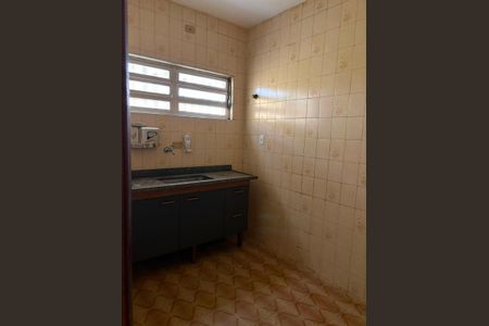 Area externa de casa para alugar com 3 quartos, 202m² em Vila Santo Estefano, São Paulo