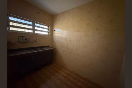 Area externa de casa para alugar com 3 quartos, 202m² em Vila Santo Estefano, São Paulo