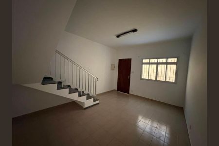 Casa para alugar com 3 quartos, 202m² em Vila Santo Estefano, São Paulo
