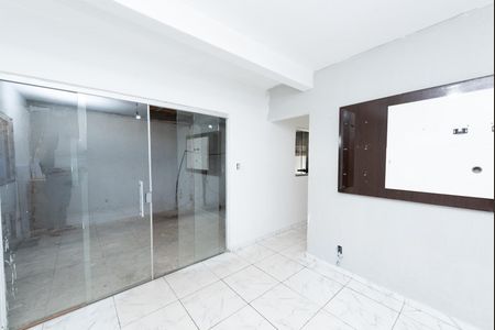 Sala de casa para alugar com 6 quartos, 250m² em Castanheira, Contagem
