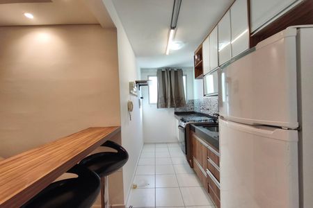 Cozinha de apartamento à venda com 2 quartos, 45m² em Loteamento Parque São Martinho, Campinas