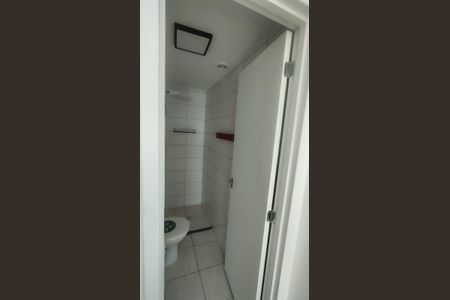 Banheiro de apartamento para alugar com 2 quartos, 37m² em Cidade Antônio Estêvão de Carvalho, São Paulo