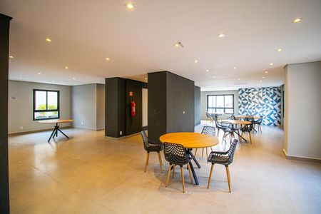 Apartamento para alugar com 28m², 1 quarto e sem vaga Apartamento para alugar com 28m², 1 quarto e sem vagaÁrea comum - Salão de festas