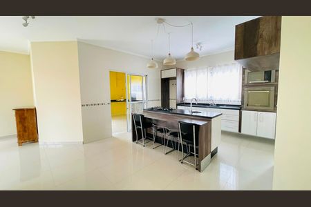 Casa de condomínio para alugar com 288m², 3 quartos e 4 vagasCozinha
