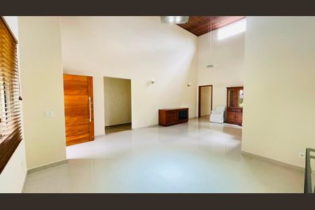 Casa de condomínio para alugar com 288m², 3 quartos e 4 vagasSala principal