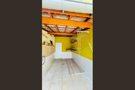 Casa de condomínio para alugar com 288m², 3 quartos e 4 vagasÁrea de Serviço