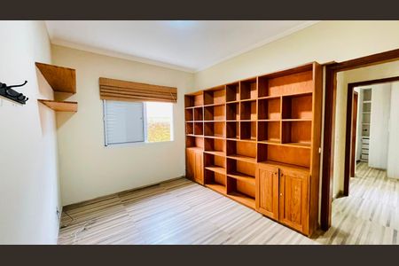 Casa de condomínio para alugar com 288m², 3 quartos e 4 vagasQuarto 3