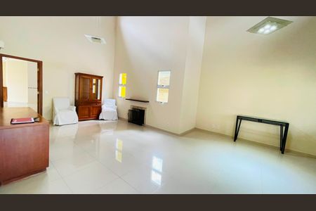 Casa de condomínio para alugar com 288m², 3 quartos e 4 vagasSala principal