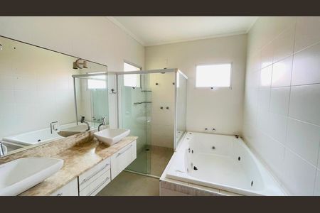 Casa de condomínio para alugar com 288m², 3 quartos e 4 vagasSuíte quarto principal