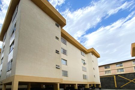 Apartamento para alugar com 50m², 2 quartos e 1 vaga Apartamento para alugar com 50m², 2 quartos e 1 vagaFachada do bloco