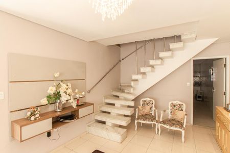 Sala de casa para alugar com 3 quartos, 270m² em Vila Paiva, São Paulo