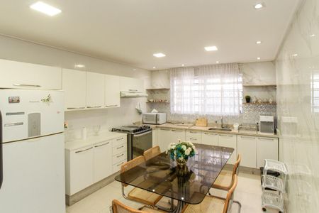 Cozinha de casa para alugar com 3 quartos, 270m² em Vila Paiva, São Paulo