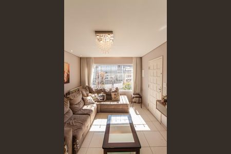 Sala de casa para alugar com 3 quartos, 270m² em Vila Paiva, São Paulo