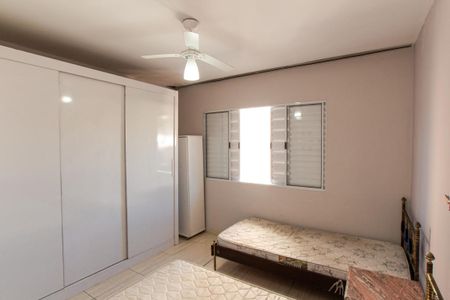 Quarto 3 de casa para alugar com 3 quartos, 270m² em Vila Paiva, São Paulo