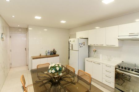Cozinha de casa para alugar com 3 quartos, 270m² em Vila Paiva, São Paulo