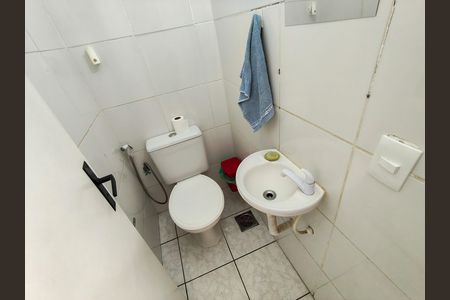 Casa à venda com 60m², 2 quartos e 1 vaga Casa à venda com 60m², 2 quartos e 1 vagaLavabo