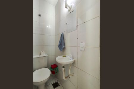 Casa à venda com 60m², 2 quartos e 1 vaga Casa à venda com 60m², 2 quartos e 1 vagaLavabo