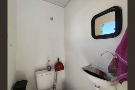 Casa à venda com 60m², 2 quartos e 1 vaga Casa à venda com 60m², 2 quartos e 1 vagaLavabo