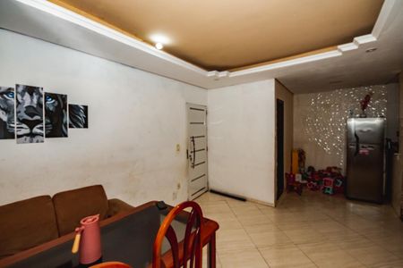 Sala de casa à venda com 4 quartos, 204m² em Jardim Guanabara, Belo Horizonte