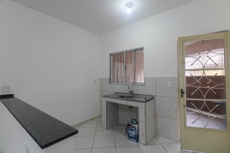 Cozinha de casa para alugar com 1 quarto, 45m² em Jardim Planalto, São Paulo