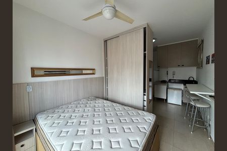 Studio para alugar com 27m², 1 quarto e 1 vaga Studio para alugar com 27m², 1 quarto e 1 vagaStudio