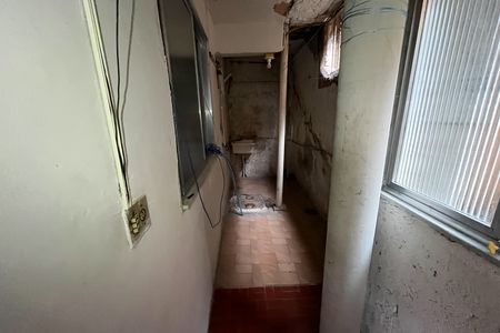 Corredor de casa para alugar com 1 quarto, 50m² em Bancários, Rio de Janeiro