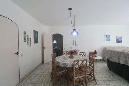 Apartamento para alugar com 130m², 3 quartos e 1 vaga Apartamento para alugar com 130m², 3 quartos e 1 vagaSala