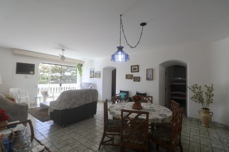 Apartamento para alugar com 130m², 3 quartos e 1 vaga Apartamento para alugar com 130m², 3 quartos e 1 vagaSala
