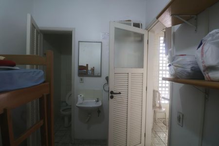 Quarto de Serviço de apartamento para alugar com 3 quartos, 130m² em Centro, Guarujá