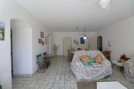 Apartamento para alugar com 130m², 3 quartos e 1 vaga Apartamento para alugar com 130m², 3 quartos e 1 vagaSala