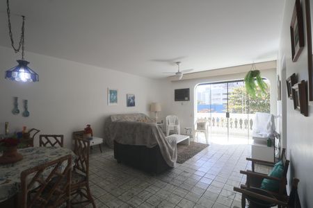 Apartamento para alugar com 130m², 3 quartos e 1 vaga Apartamento para alugar com 130m², 3 quartos e 1 vagaSala