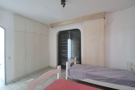 Apartamento para alugar com 130m², 3 quartos e 1 vaga Apartamento para alugar com 130m², 3 quartos e 1 vagaSuíte