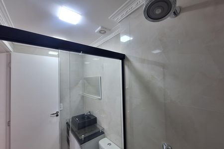 Banheiro de apartamento para alugar com 2 quartos, 47m² em Centro, Santo André