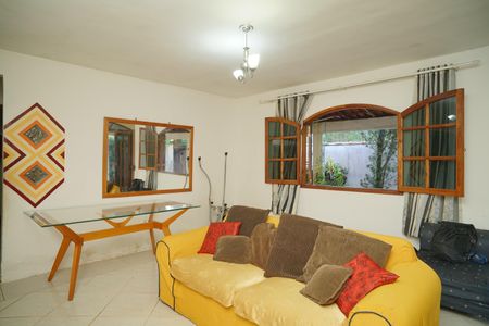 Casa para alugar com 134m², 2 quartos e 3 vagas Casa para alugar com 134m², 2 quartos e 3 vagasSala