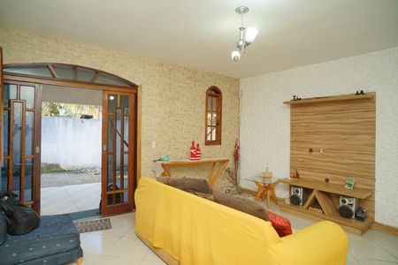 Casa para alugar com 134m², 2 quartos e 3 vagas Casa para alugar com 134m², 2 quartos e 3 vagasSala