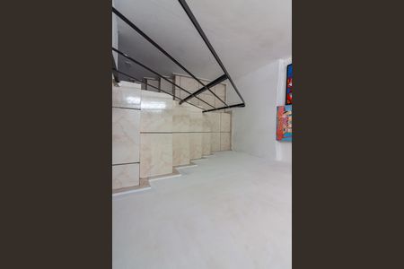 Escada de casa à venda com 6 quartos, 125m² em Veloso, Osasco