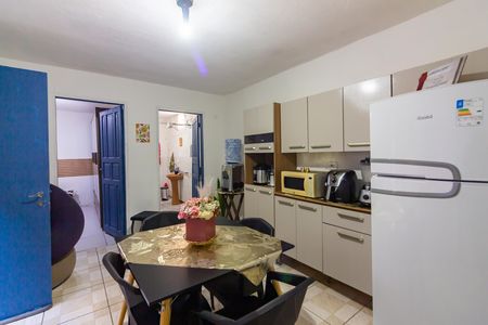 Cozinha 3 de casa à venda com 6 quartos, 125m² em Veloso, Osasco
