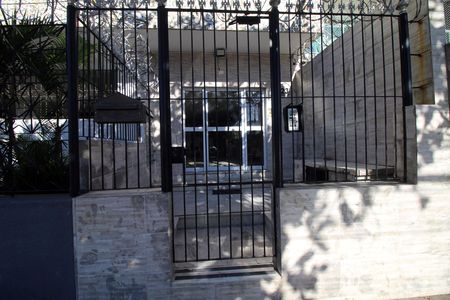 Fachada  de casa à venda com 2 quartos, 80m² em Vila da Penha, Rio de Janeiro